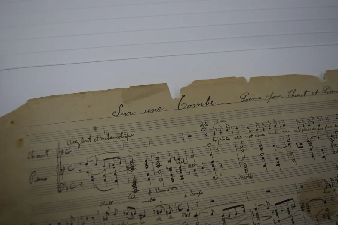 Sur une tombe, po&egrave;me pour chant et piano par Guillaume Lekeu.